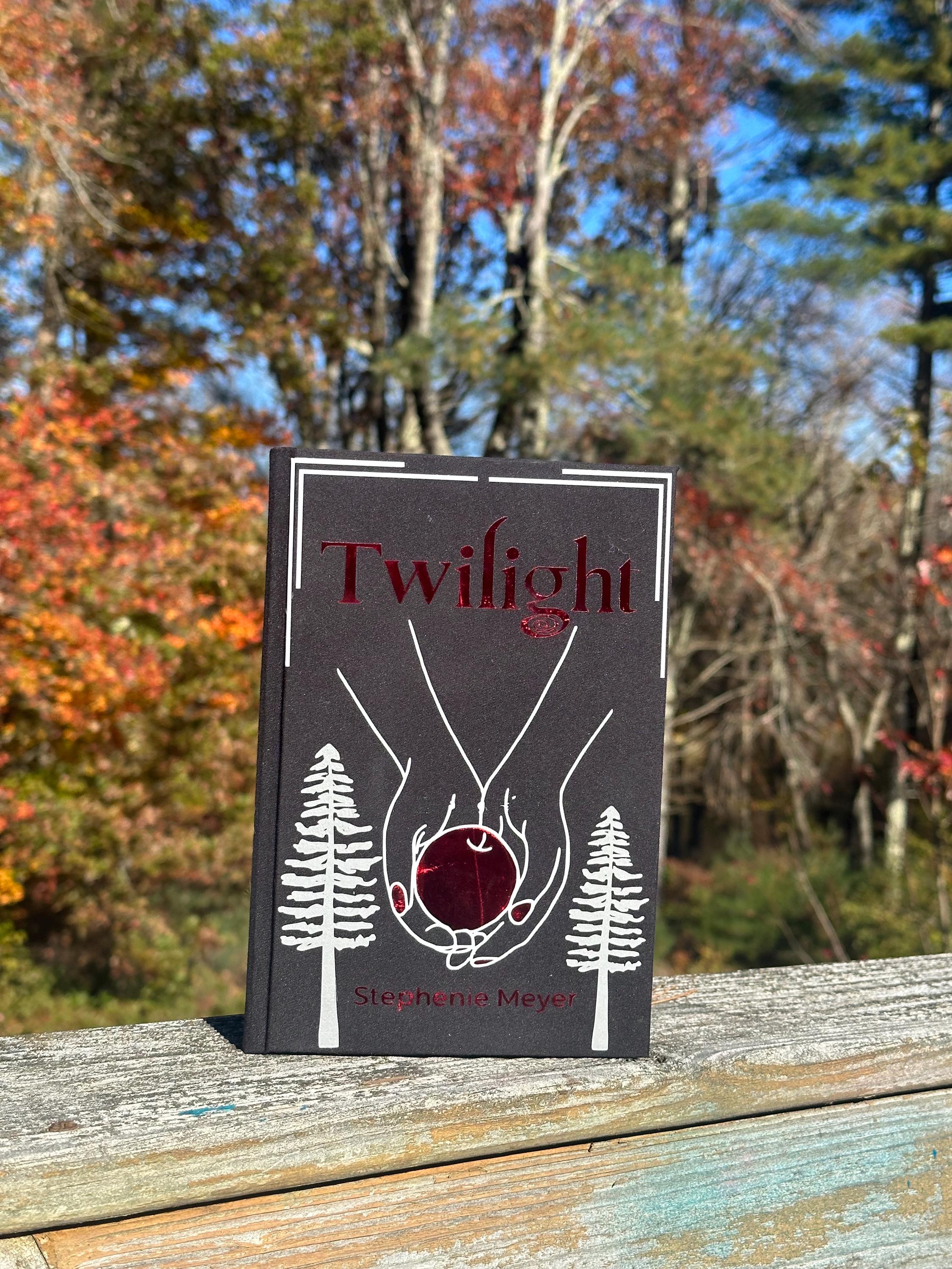 Twilight by Stephenie Meyer | Special Edition | twilight saga | Rebind
